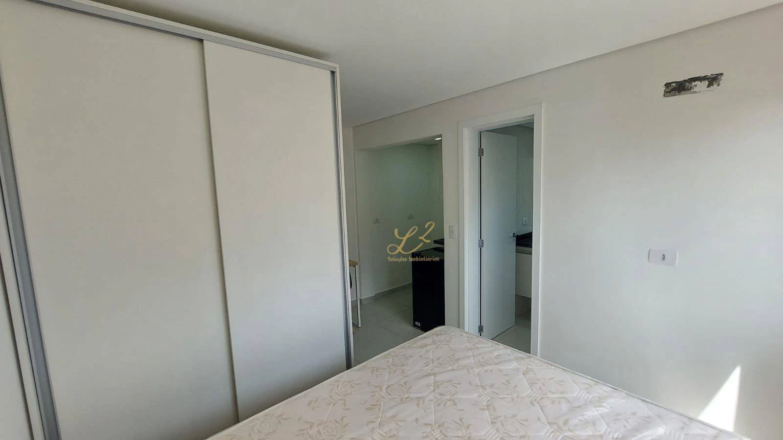 Furnished studio, 17 m², with a home office — photo 9