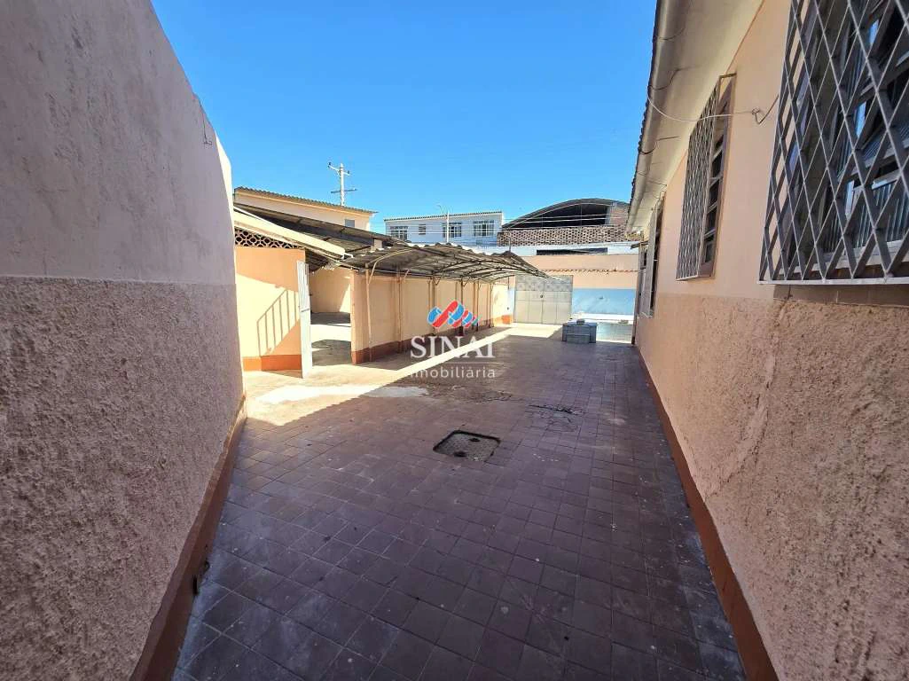Casa com 4 quartos, 4 banheiros e 8 vagas — photo 20
