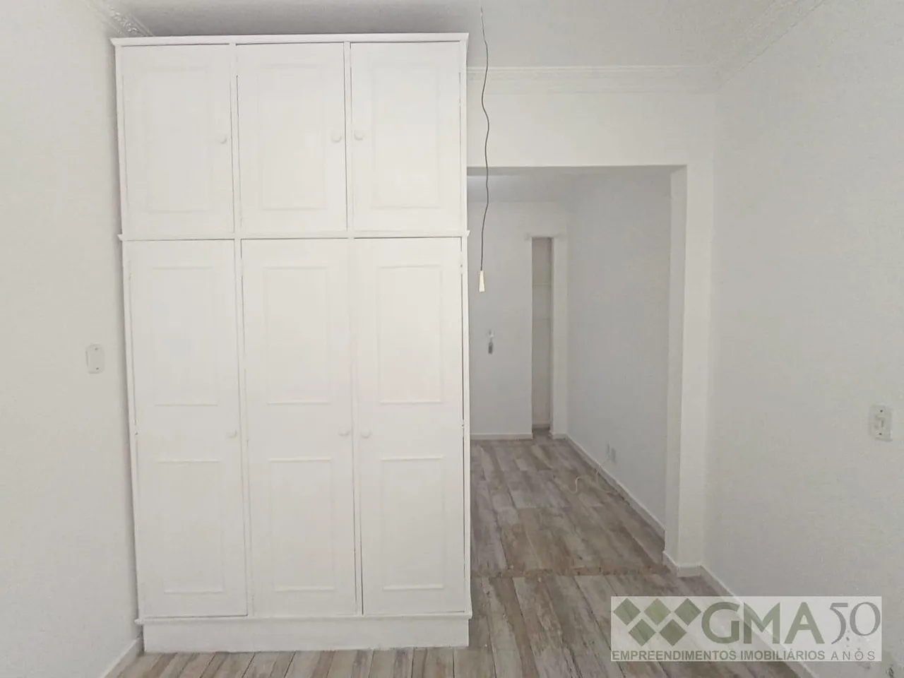 Studio, 30 m², with wood or laminate floors — photo 9