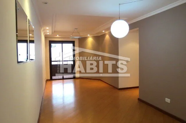 100 m² apartment with 2 bedrooms and a balcony