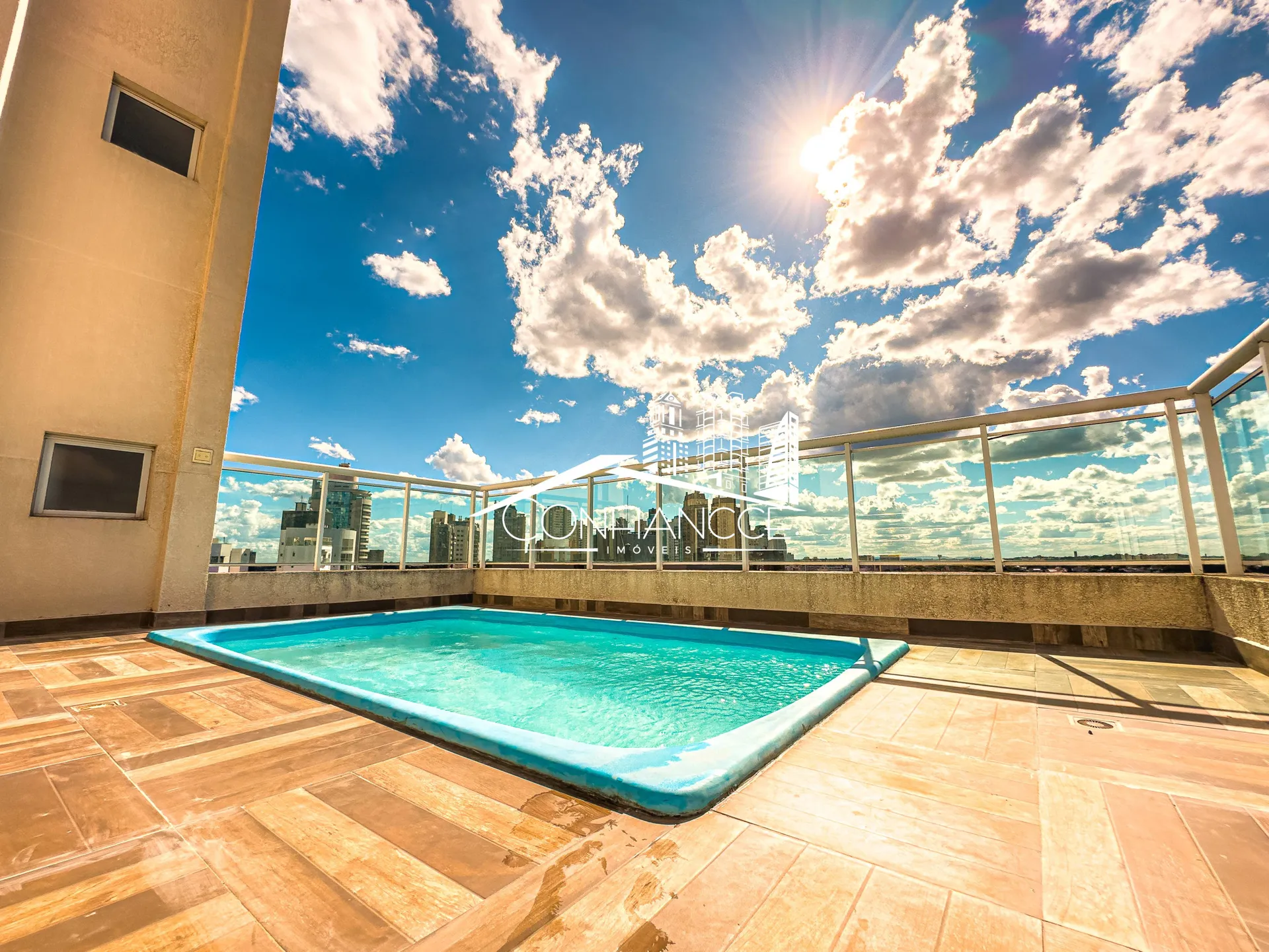 4-suite penthouse with 256 m² and 3 parking spots