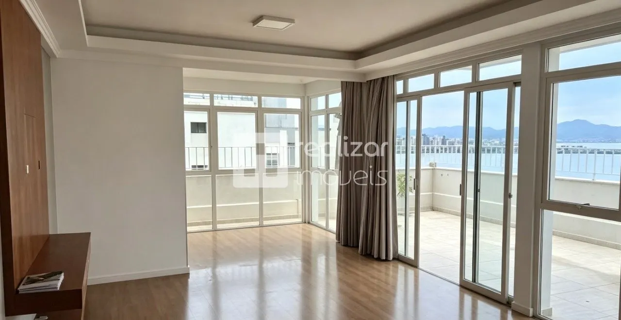 Apartment on the 11th floor with a water view — photo 9