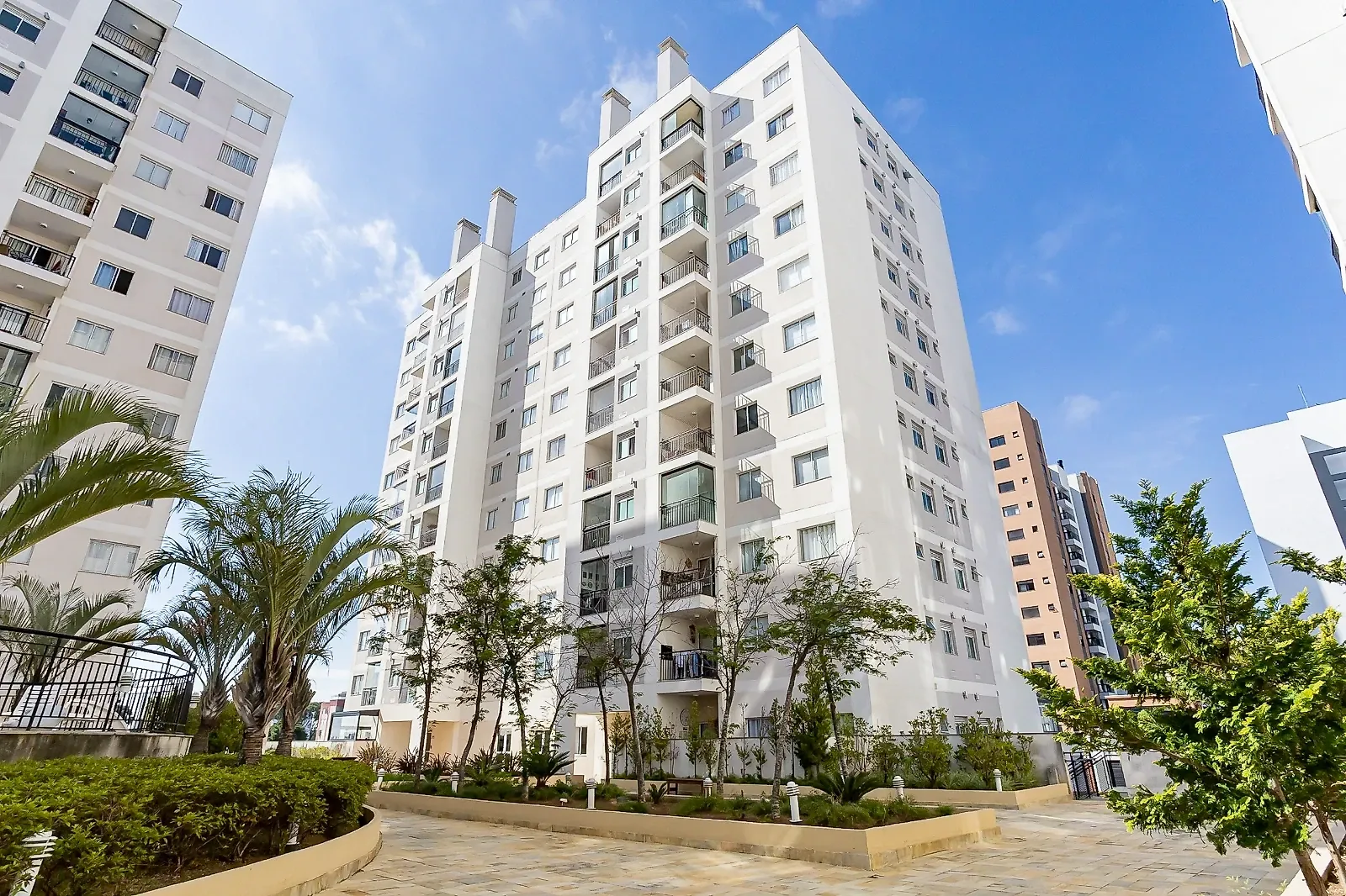 2-bedroom 63 m² apartment with a glass balcony — photo 99