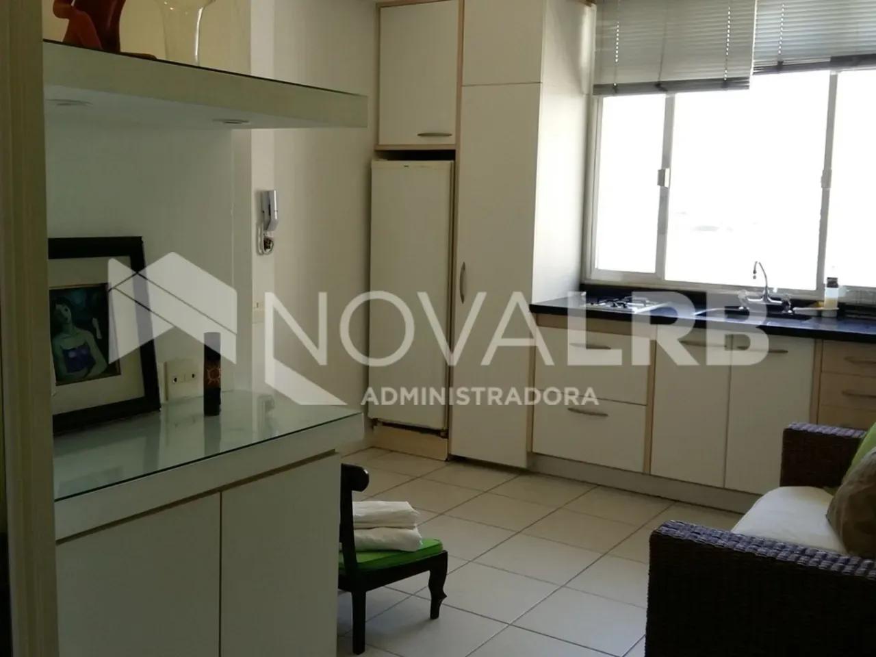 Furnished 1-bedroom apartment with no parking — photo 5