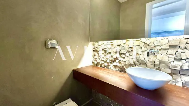 Furnished 4-bedroom apartment with 140 m² — photo 8