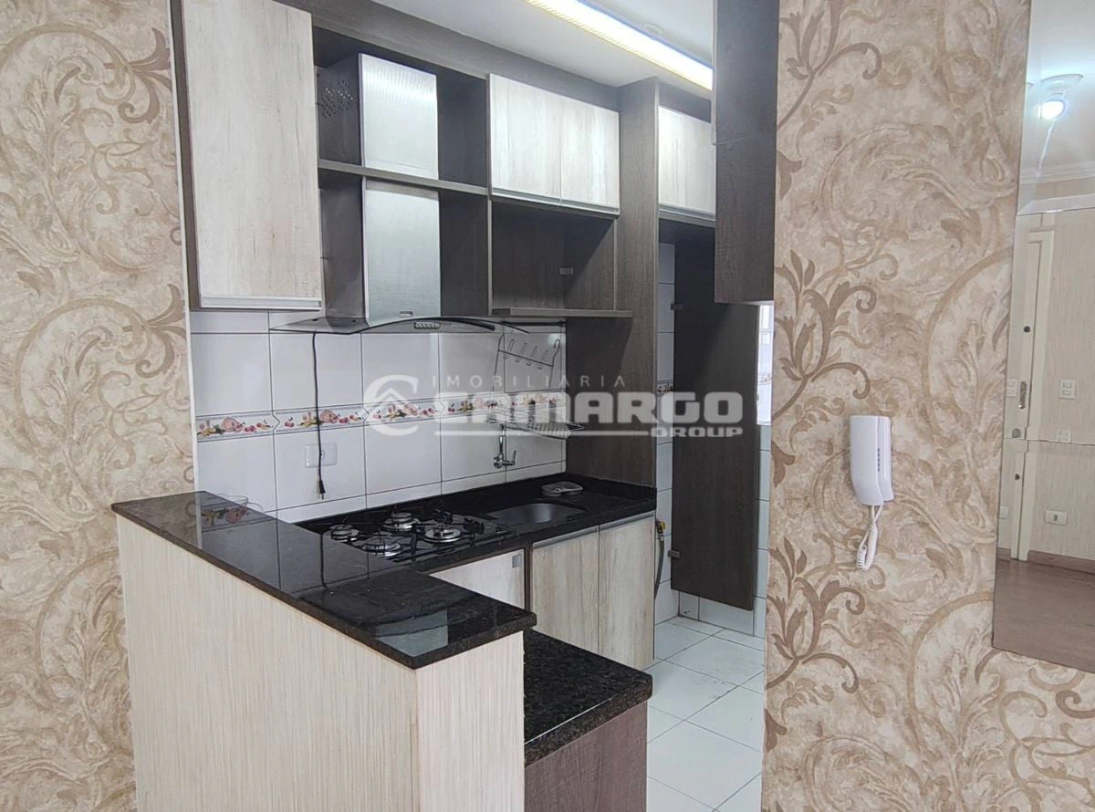 Wood or laminate floors in a 3-bedroom apartment, 56 m² — photo 11