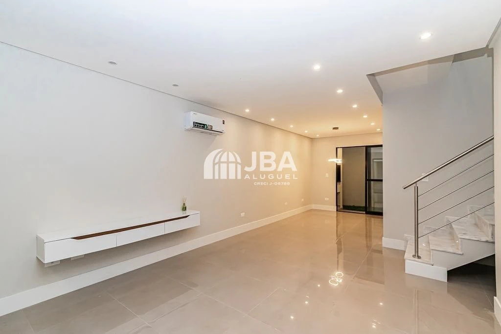 3-bedroom townhouse with a suite and 3 bathrooms