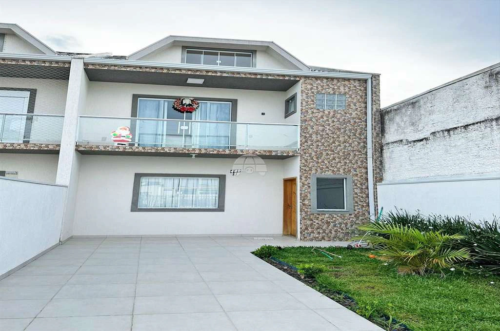 Triplex house with 3 bedrooms and a built-in TV panel — photo 4
