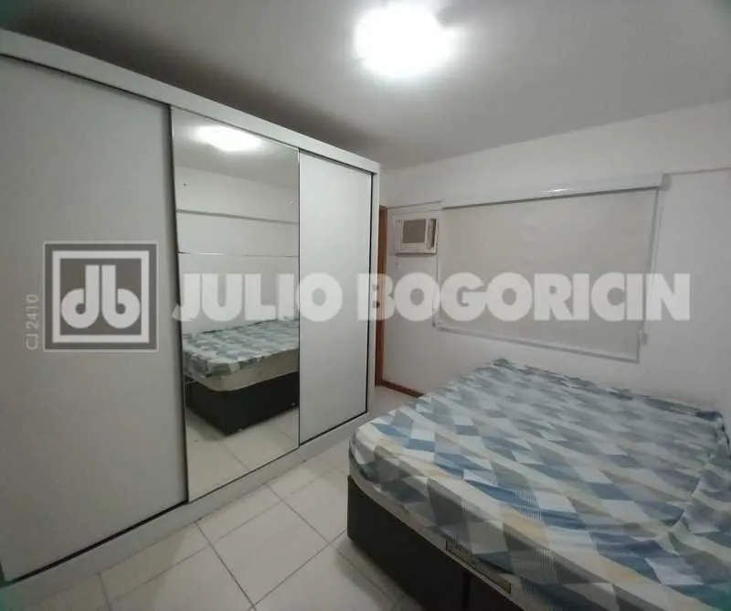 Apartamento com 2 dormitórios e lavanderia com máquina — photo 17