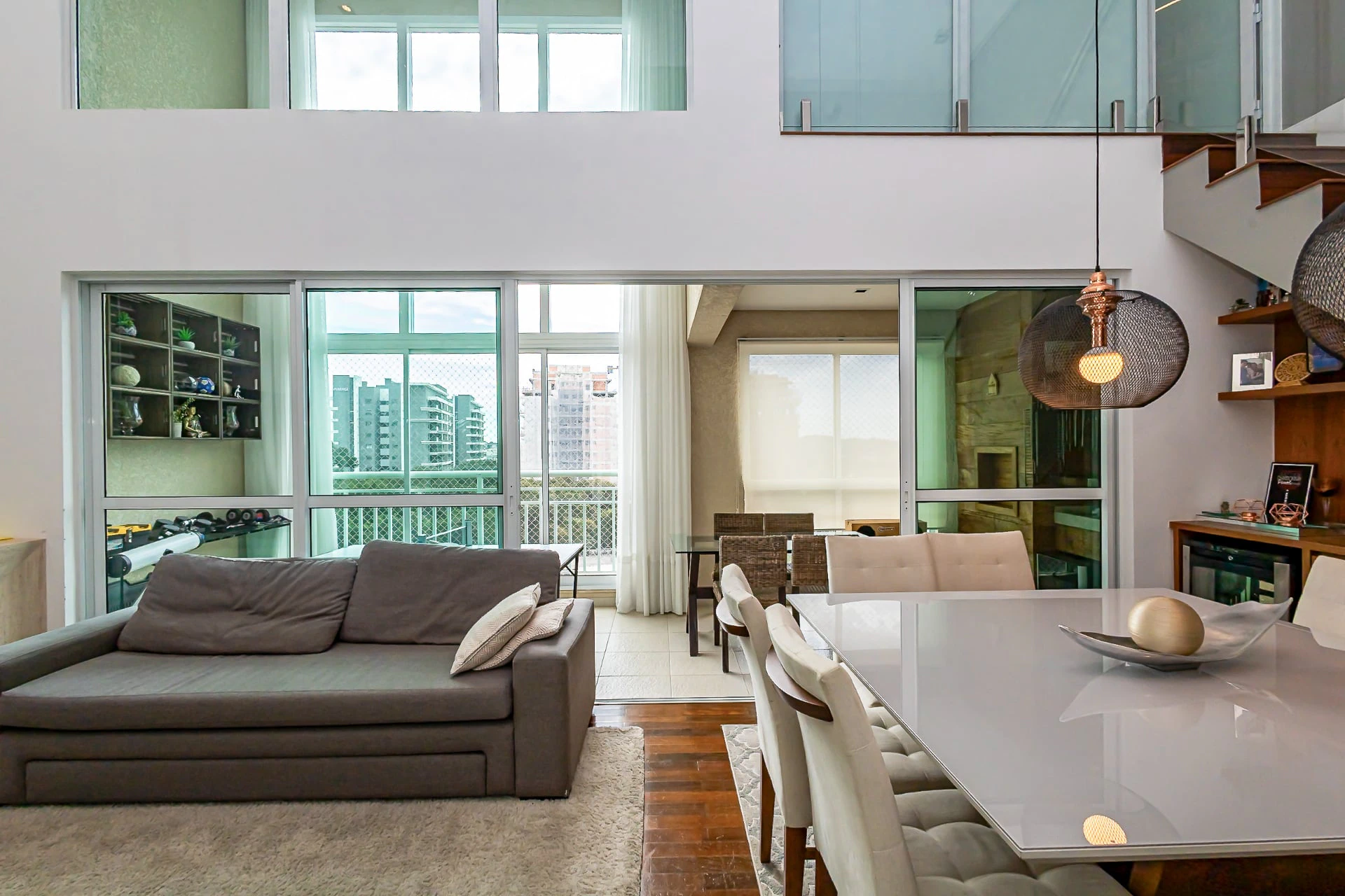 4-bedroom apartment with 2 en-suites and floor-to-ceiling windows — photo 13