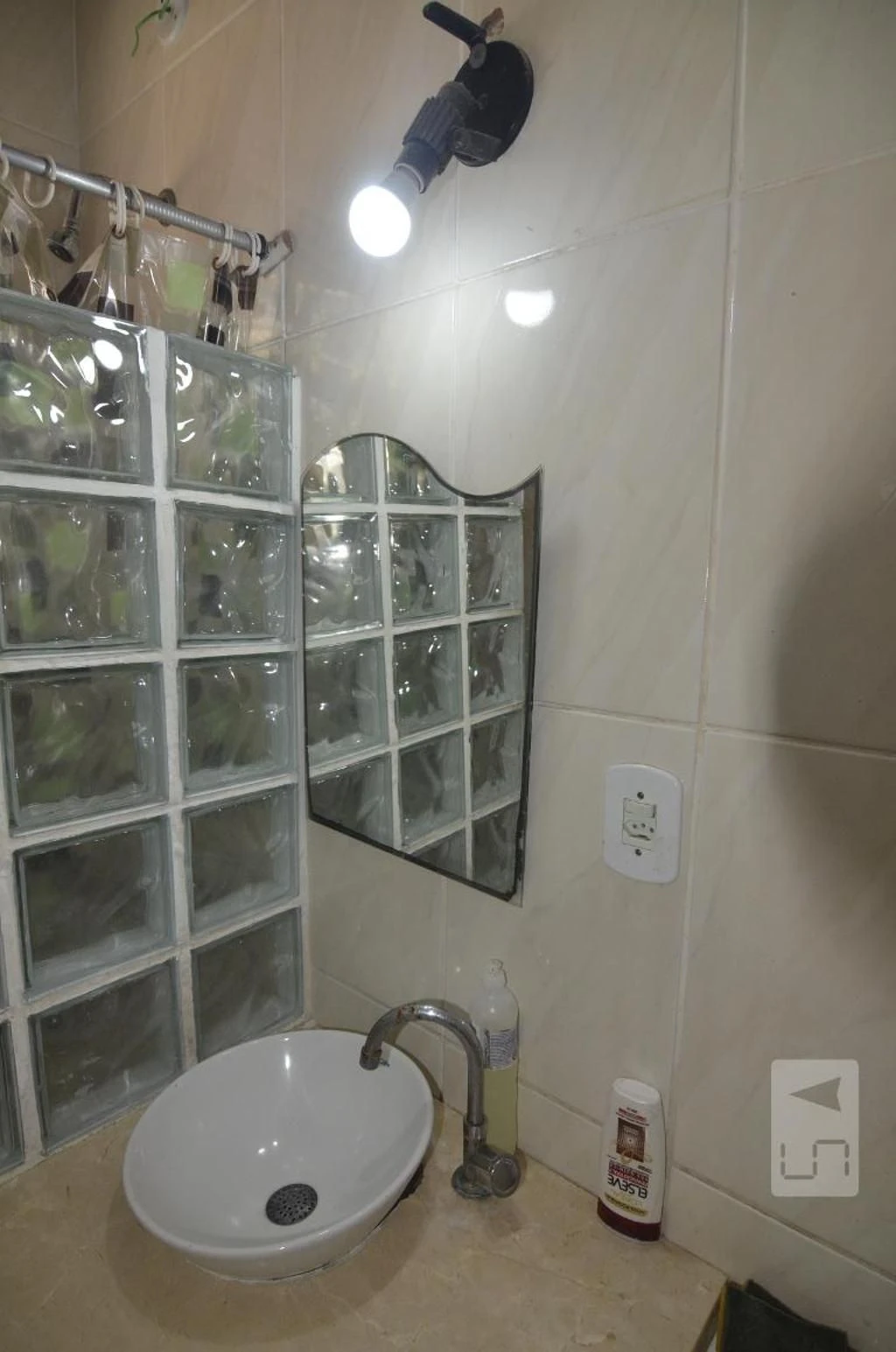 Furnished 1-bedroom apartment with a gas stove kitchen — photo 20