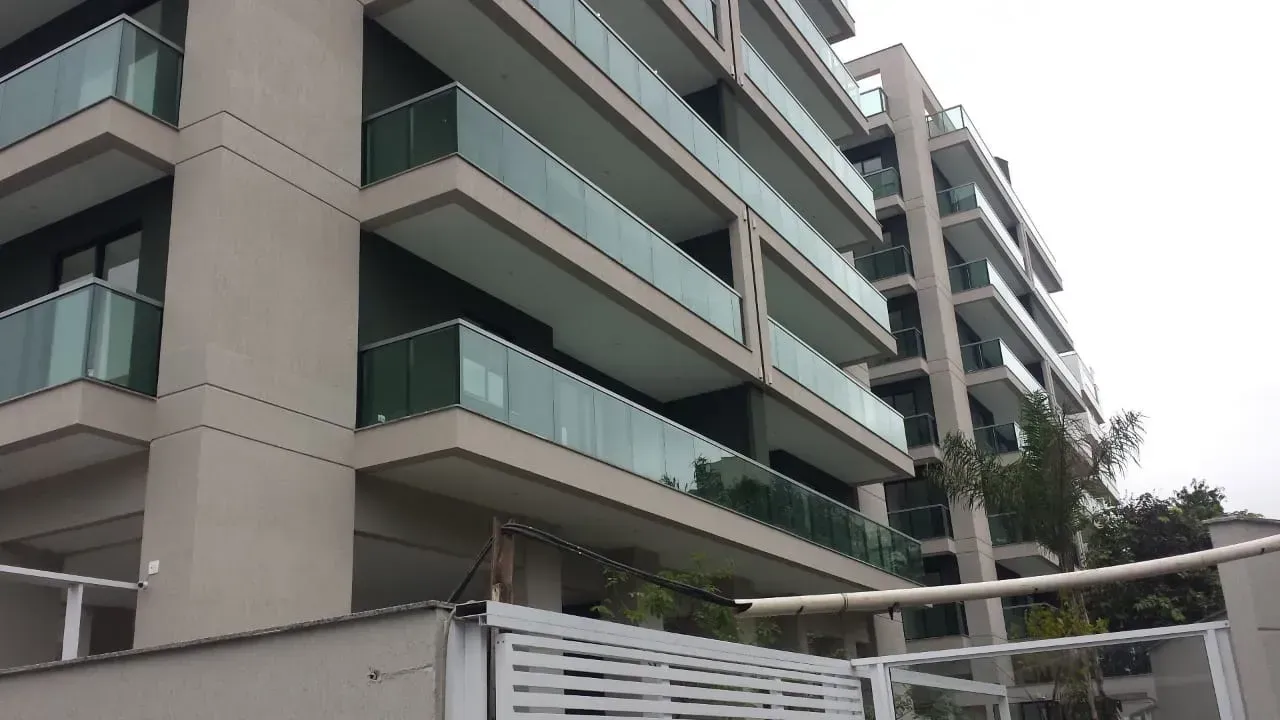 Apartment with 3 bedrooms and 2 bathrooms, includes parking — photo 16