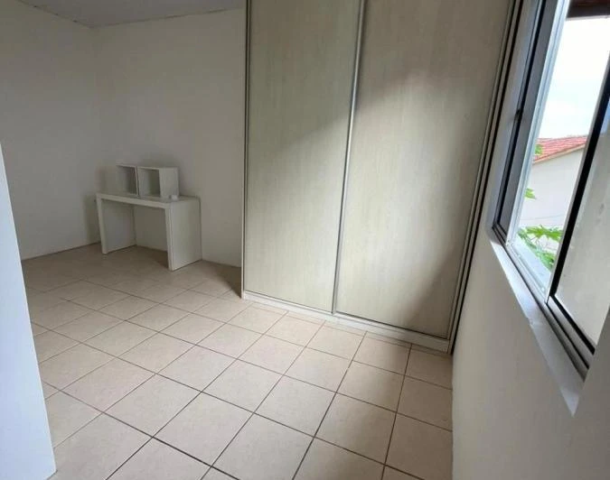 Casa com 5 quartos e 2 banheiros — photo 3