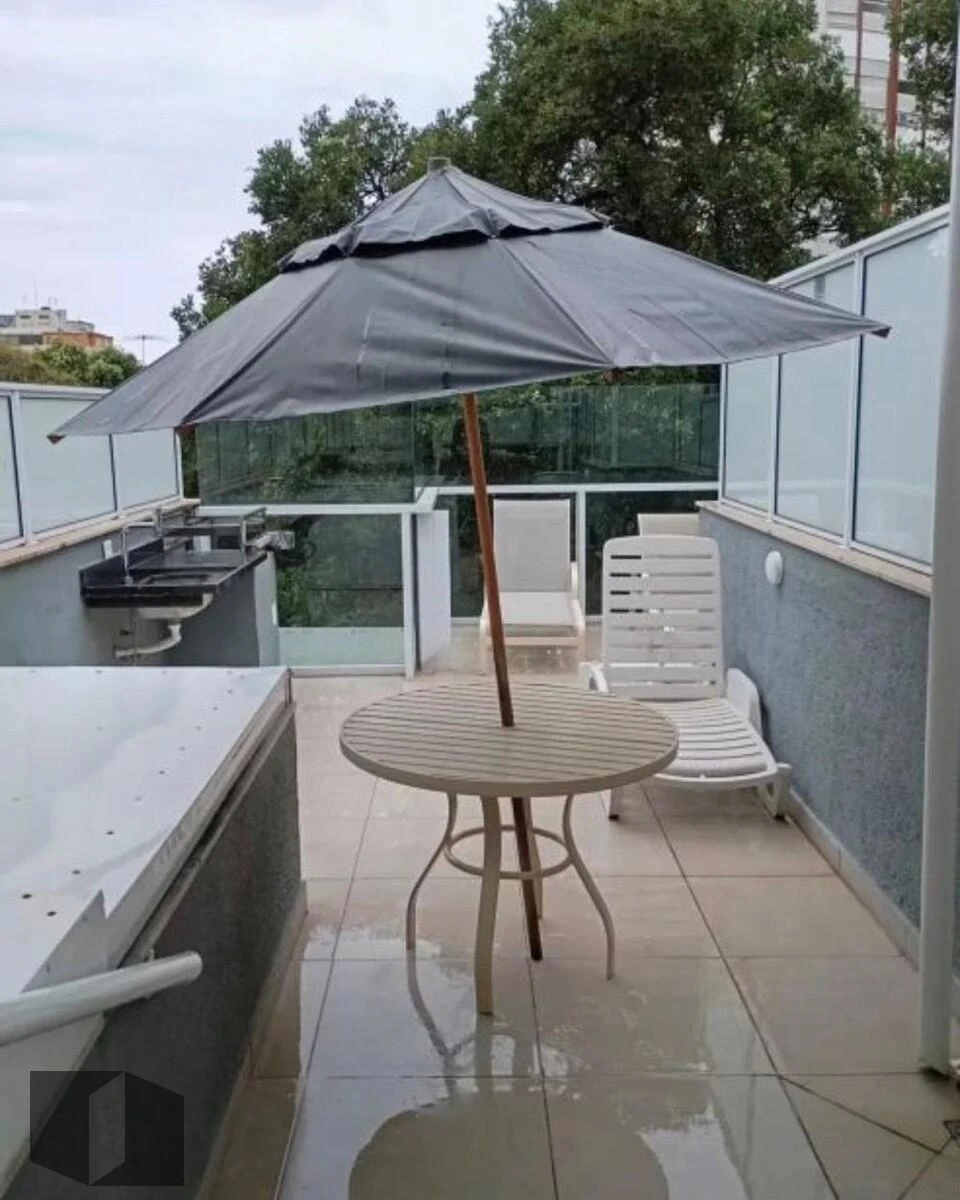 92 m² penthouse with a glassed balcony and 1 suite — photo 6