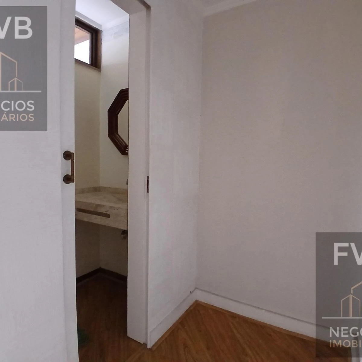 3-bedroom apartment with a home office — photo 32