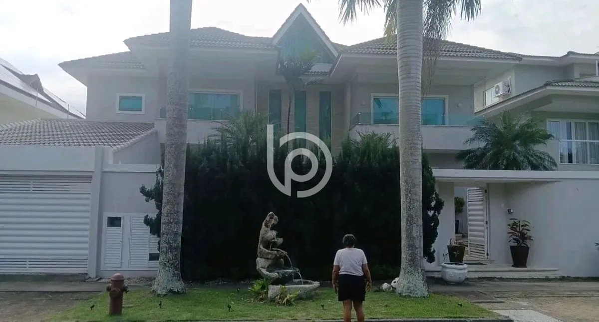 Furnished house-style apartment with 5 bedrooms and 5 baths — photo 17