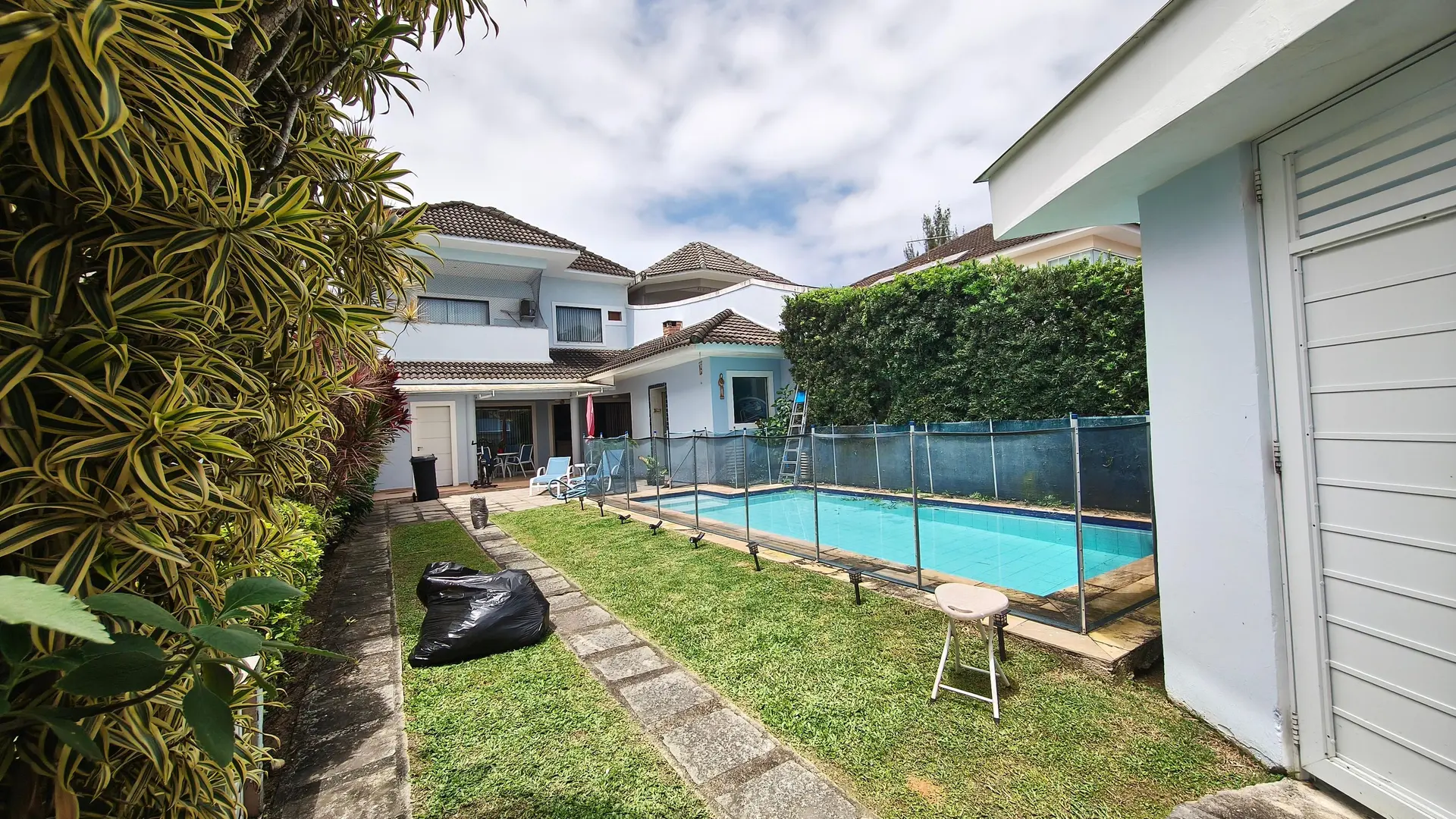 5 quartos e varanda gourmet: casa de 290 m² — photo 6