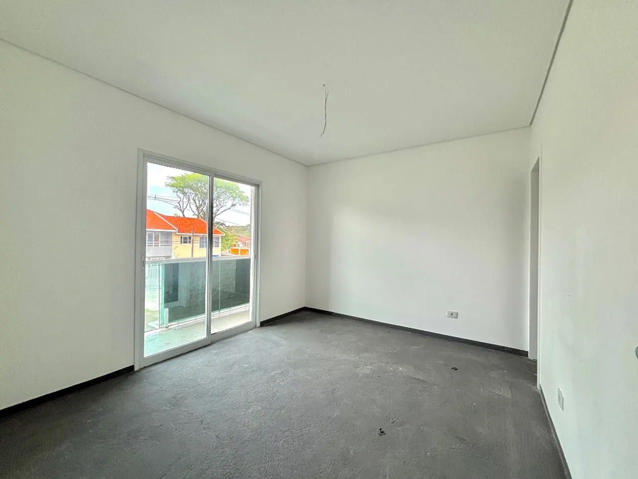 Unfurnished house with 3 bedrooms and a separate kitchen — photo 12