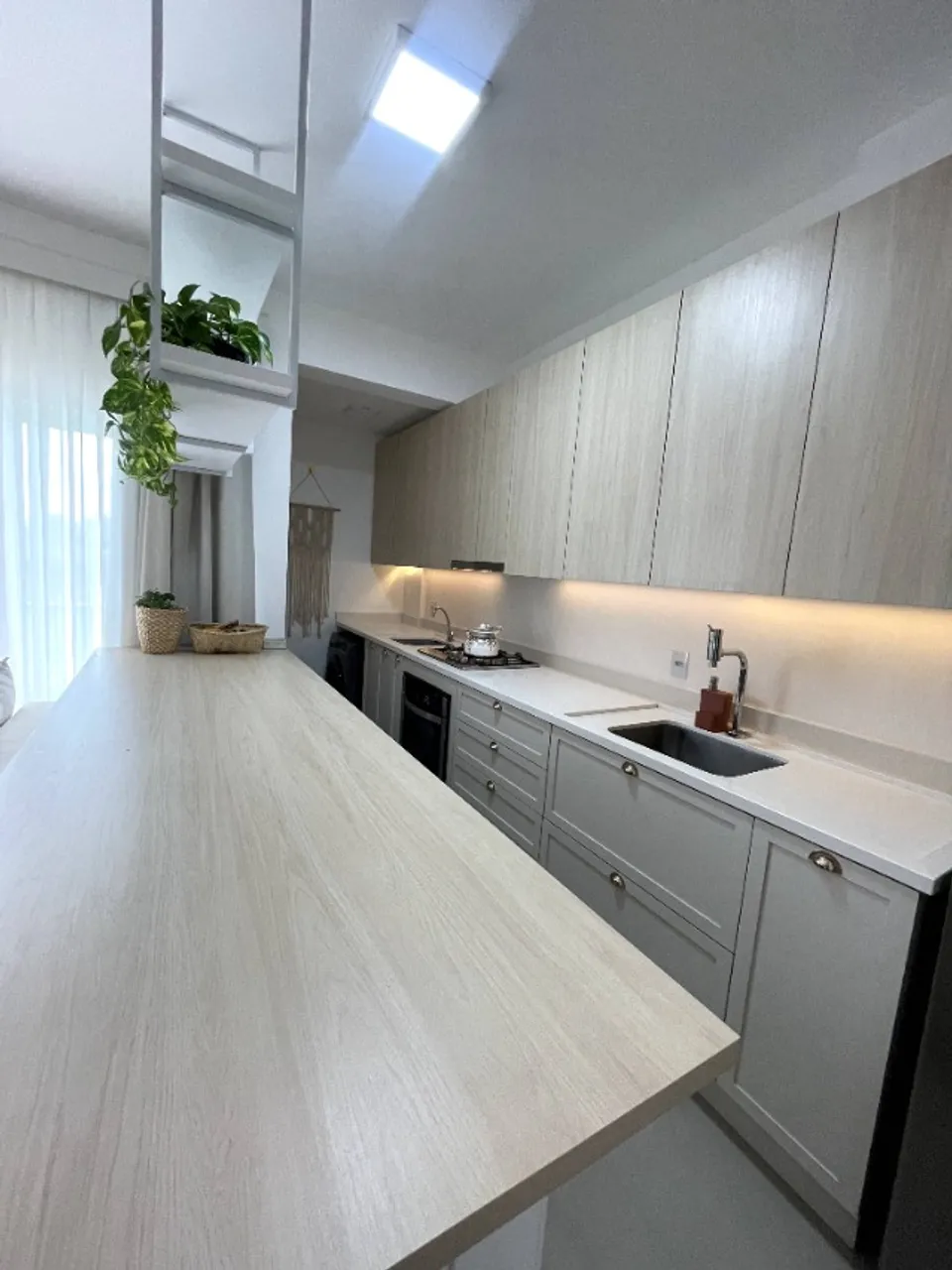 Apartamento mobiliado com 1 quarto e sacada