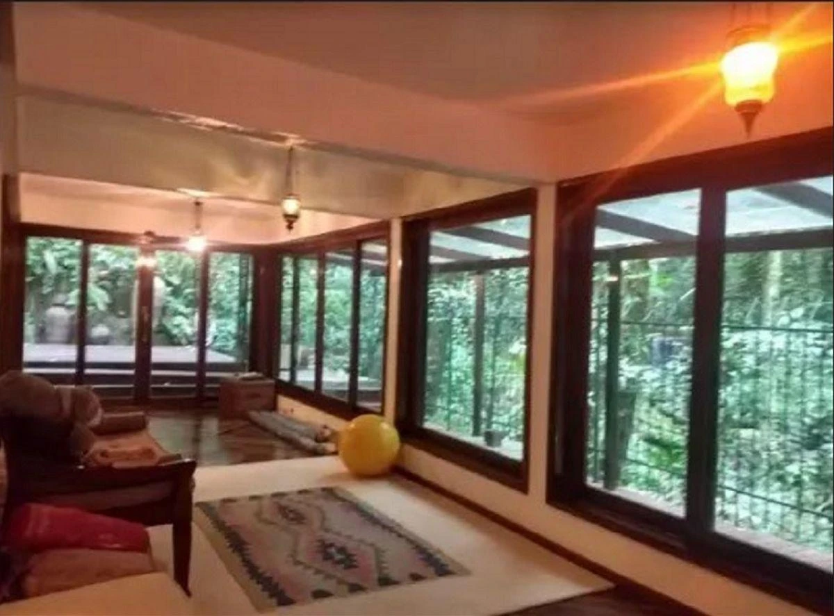 Furnished 350 m² house with 4 bedrooms and balcony grill