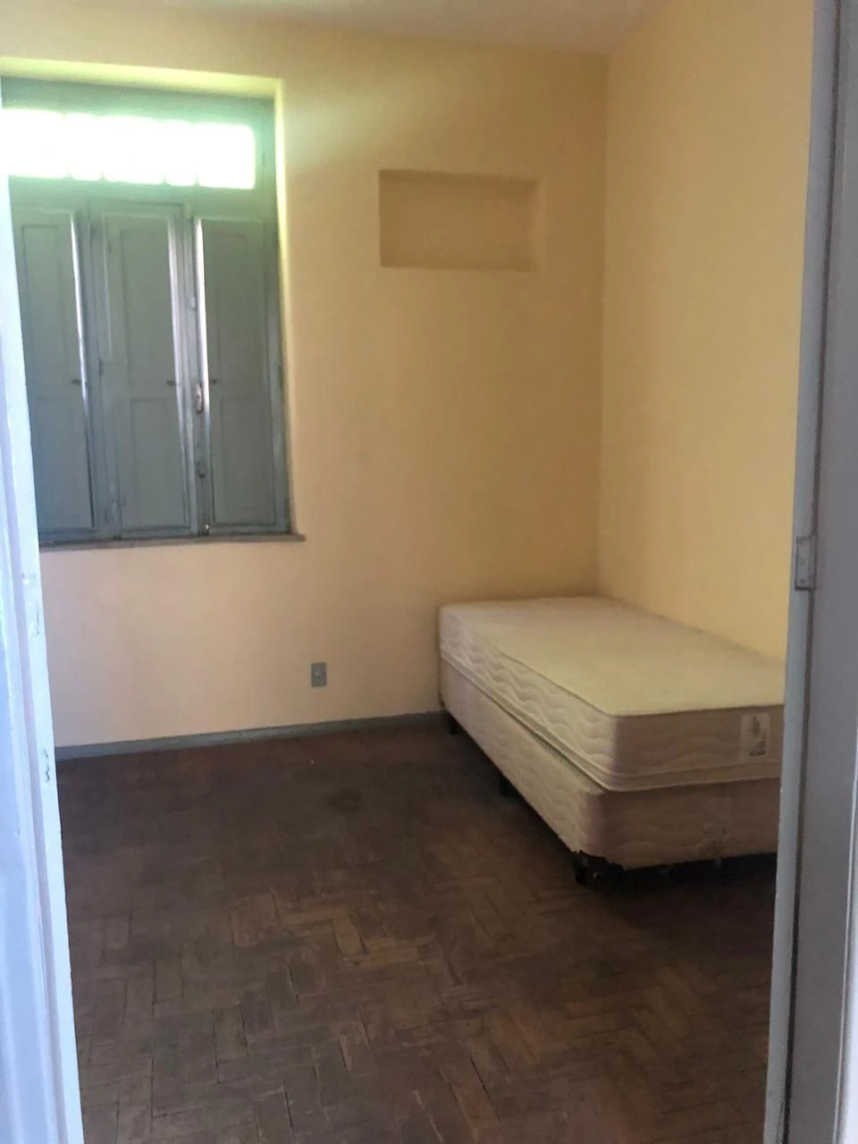 Casa con 5 dormitorios y 1 baño, cocina independiente — photo 11