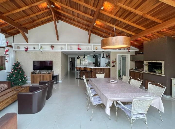 Casa de un piso con 4 dormitorios y 4 baños — photo 7
