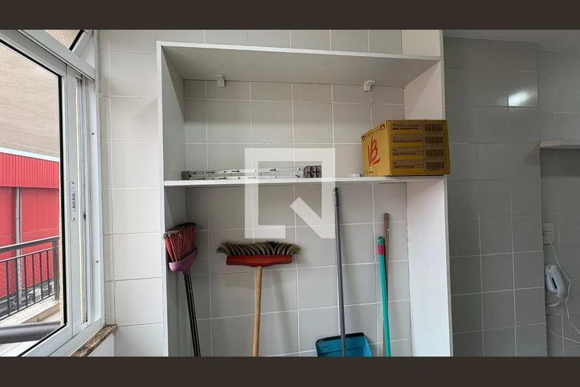 2-bedroom apartment in a building with a gym — photo 5