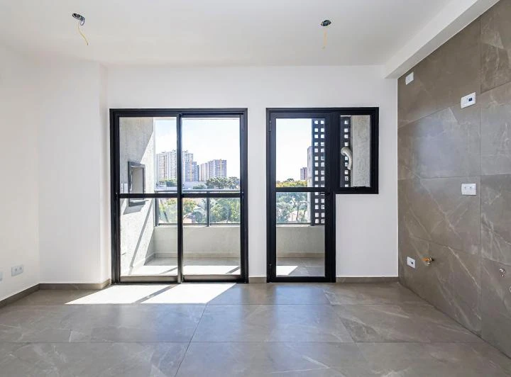 Apartamento de 2 quartos com 84 m² e piso cerâmico — photo 3