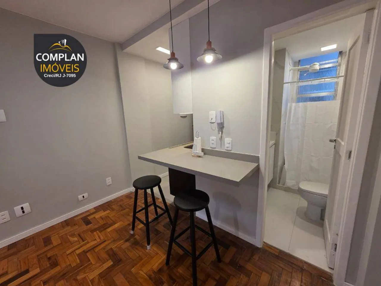 1-bedroom apartment with compact kitchenette and 30 m² — photo 2