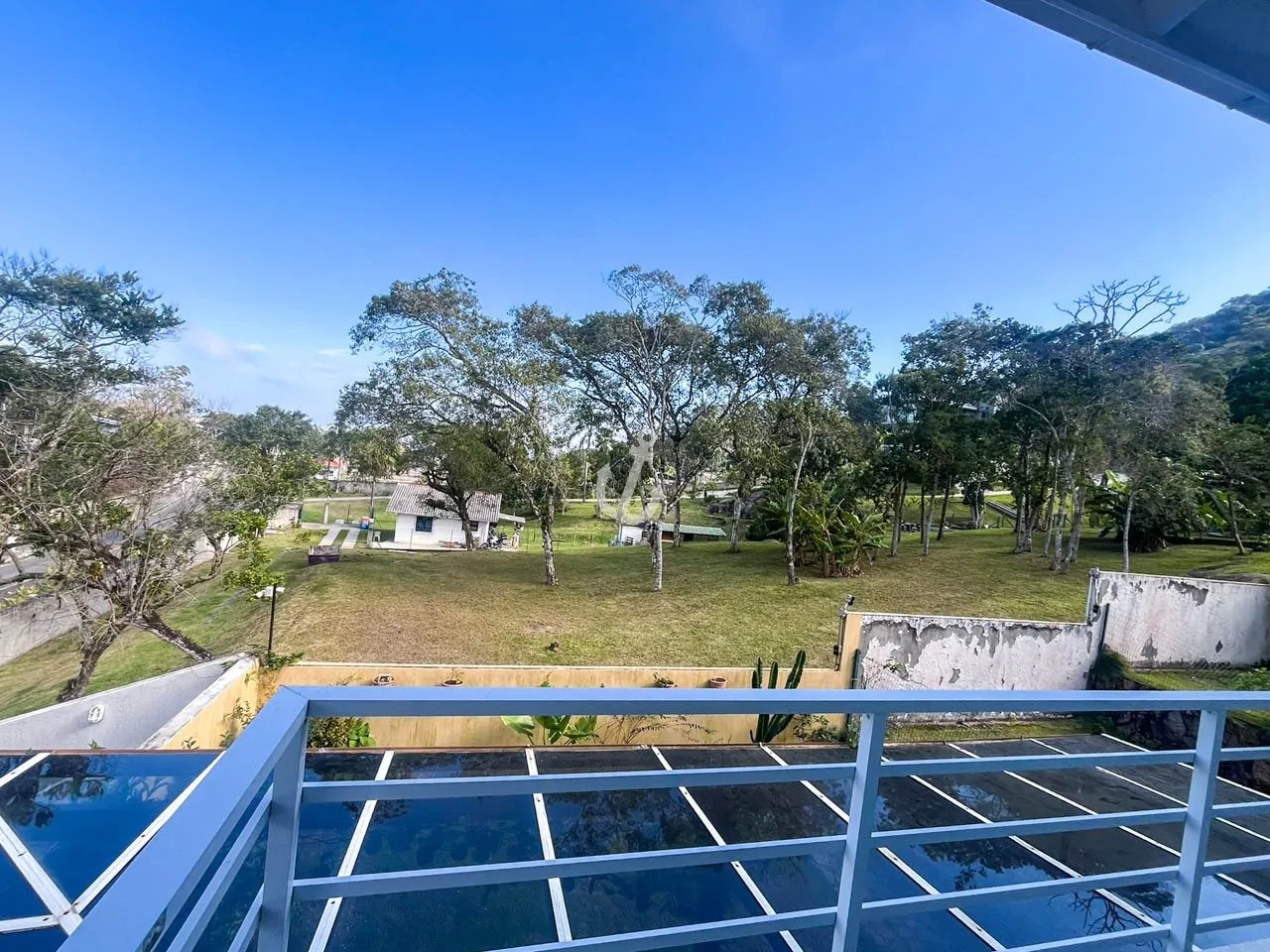 278 m² house with open kitchen and 3 en-suite bedrooms — photo 14