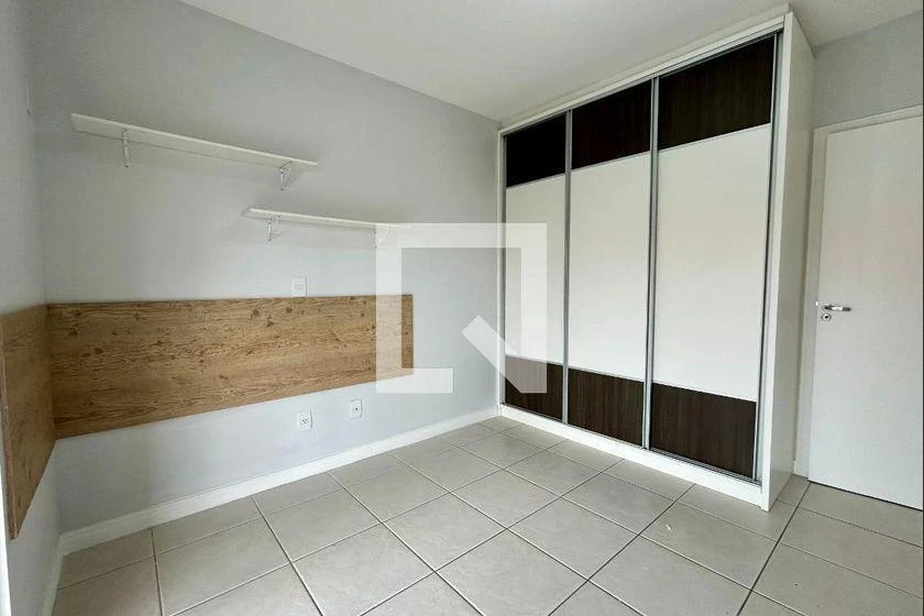 2-bedroom apartment in a building with a gym — photo 6