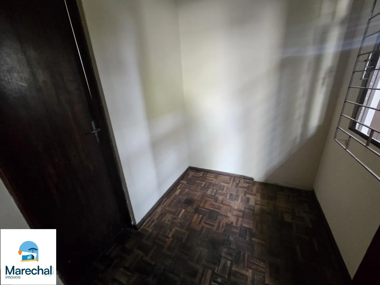 House with 3 bedrooms, 1 en-suite and 4 parking spots — photo 9