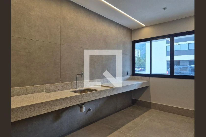 3-bedroom apartment with a mountain view in Rio de Janeiro — photo 15