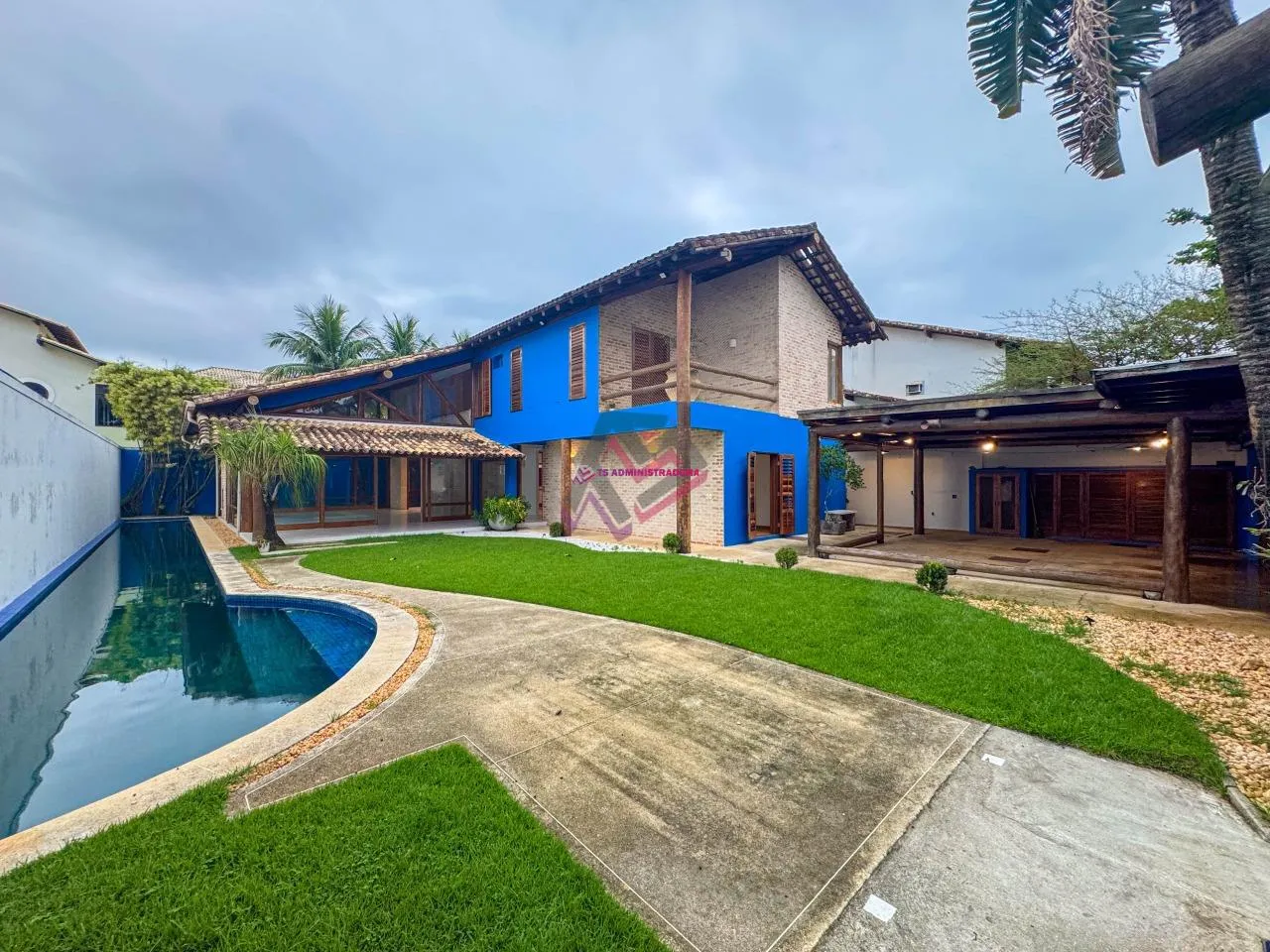 600 m² house with 4 bedrooms and a closed kitchen — photo 5