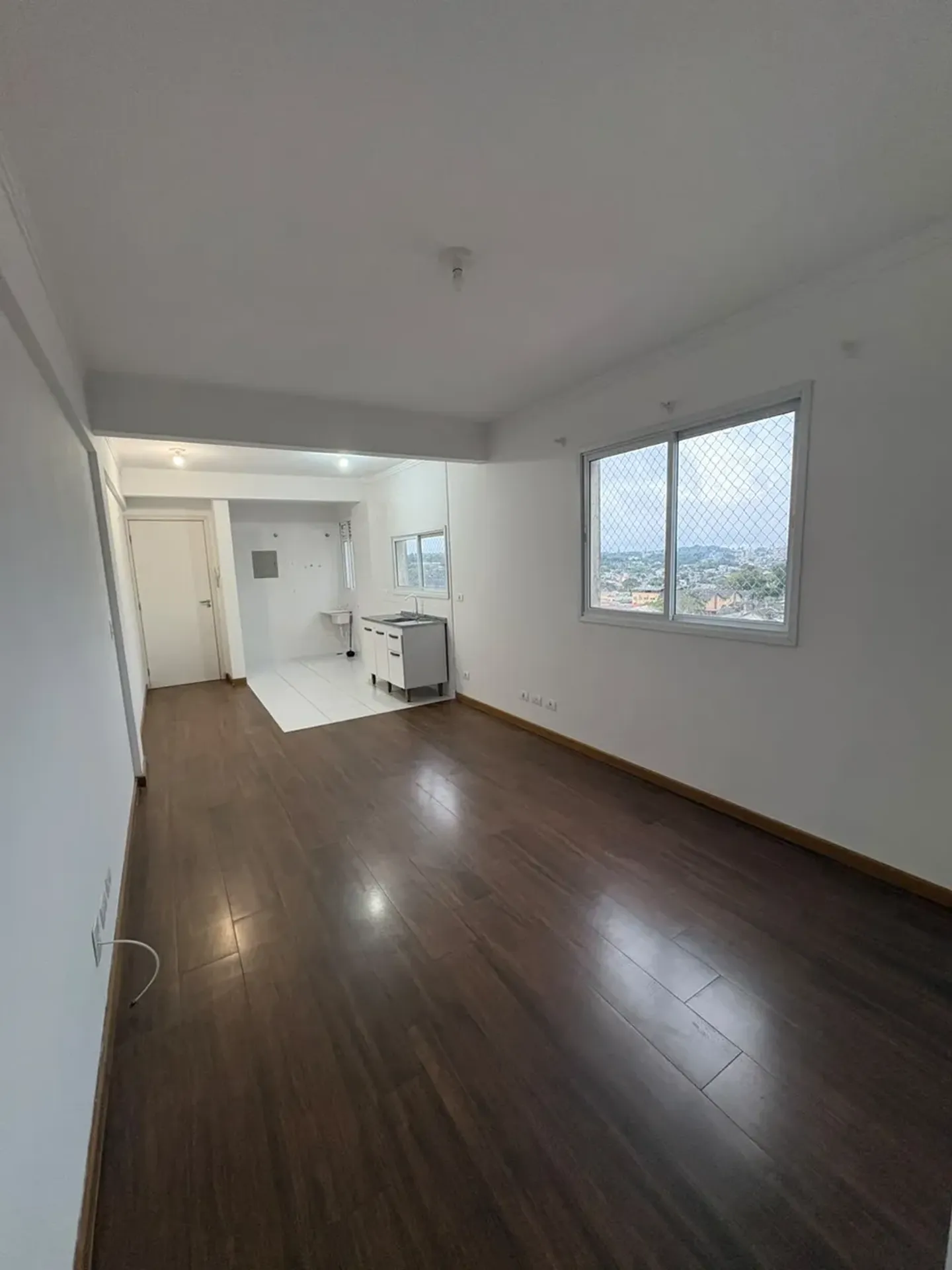 Apartment on the 3rd floor with wood or laminate floors — photo 2