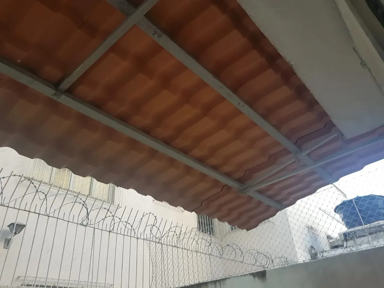 Apartamento mobiliado de 55 m² com 3 quartos e mesa — photo 30
