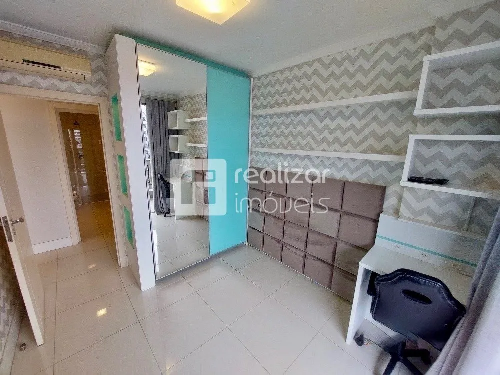 Furnished apartment, 146 m², with a washing machine — photo 25