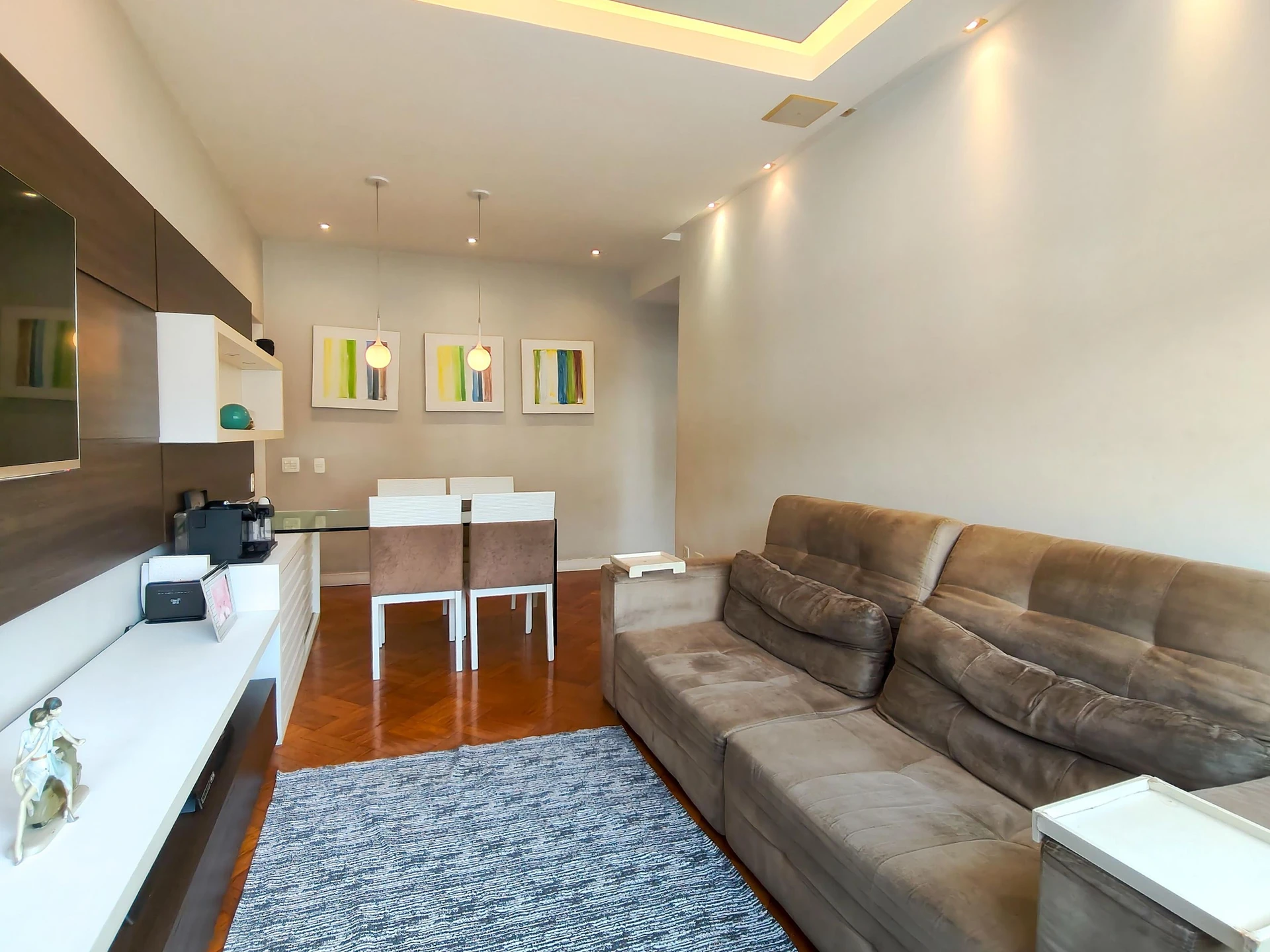 2-bedroom apartment with a mountain view in Rio de Janeiro — photo 13