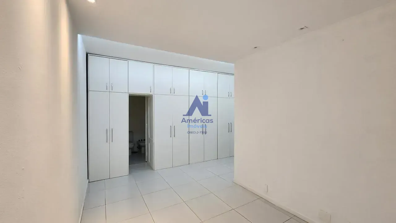 Unfurnished apartment with 4 bedrooms and a balcony — photo 5