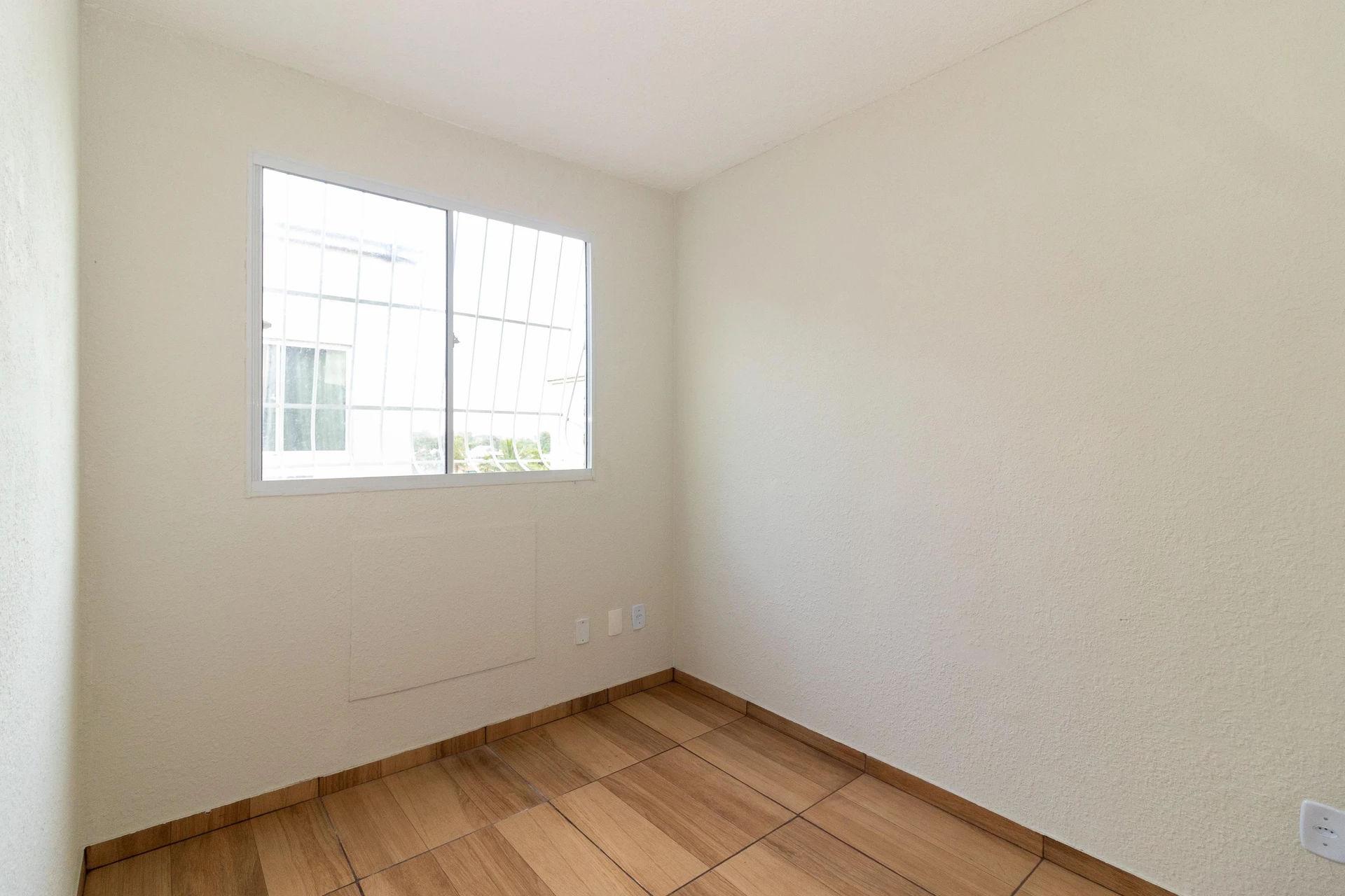 2-bedroom apartment with an open-plan kitchen — photo 16