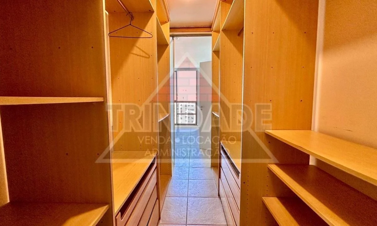 Unfurnished apartment with 3 en-suite bedrooms, 200 m² — photo 23