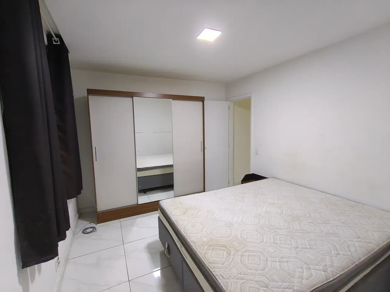 Furnished 2-bedroom apartment with open-plan kitchen — photo 10