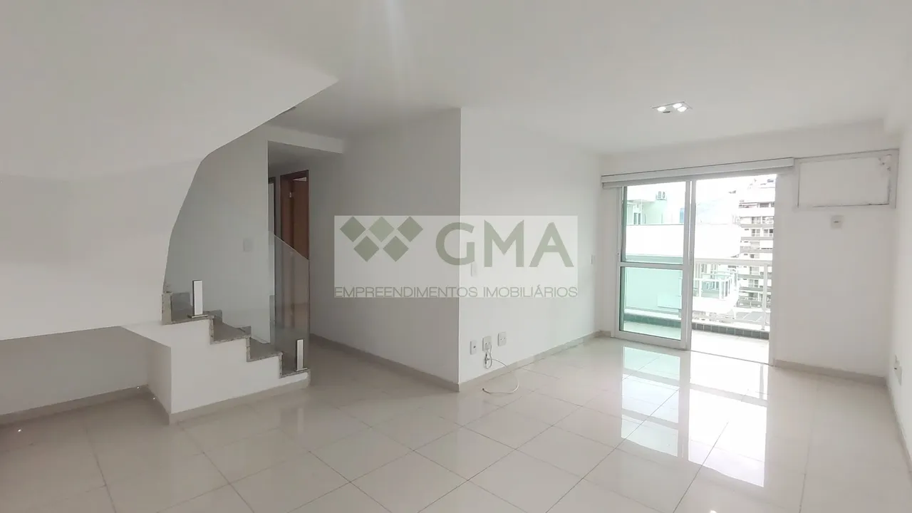 4-bedroom apartment with floor-to-ceiling windows — photo 4
