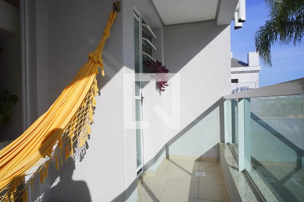 Glass-enclosed balcony in a 2-bedroom apartment, 78 m² — photo 28