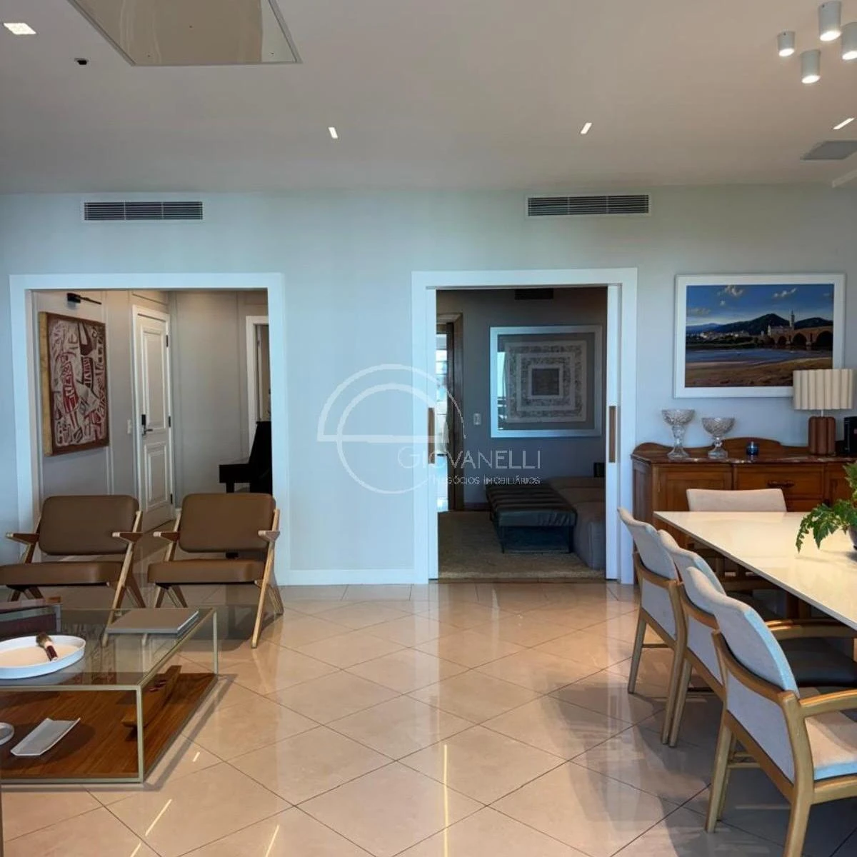 Furnished 4-bedroom apartment with a real home office desk — photo 27