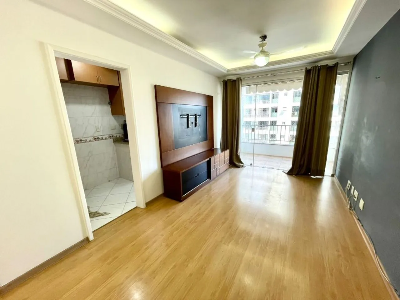 2-bedroom apartment with a balcony — photo 11