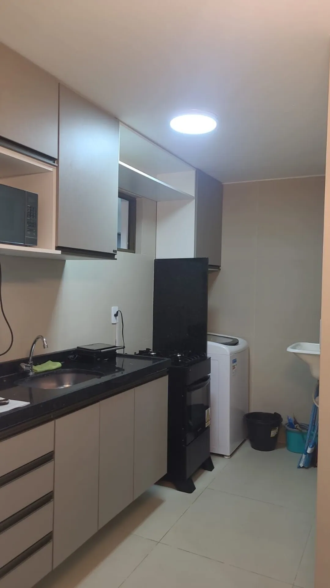 Квартира з 2 спальнями та пральною машиною — photo 12