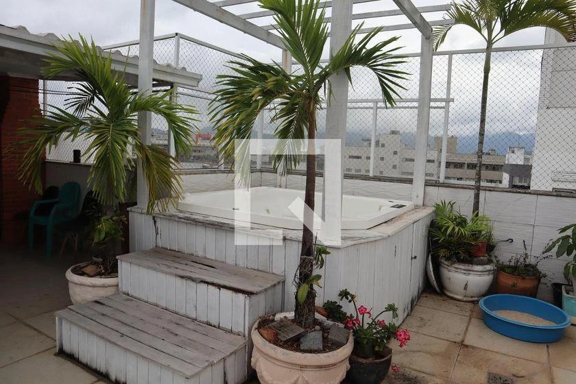 3-bedroom apartment with balcony and 172 m² — photo 35