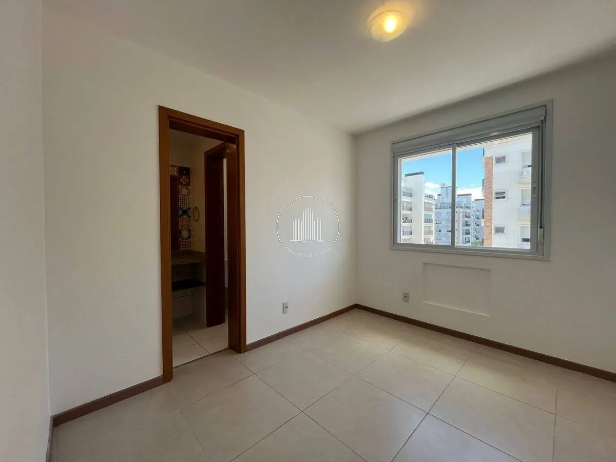 130 m² apartment with 3 en-suite bedrooms and 2 spots — photo 3