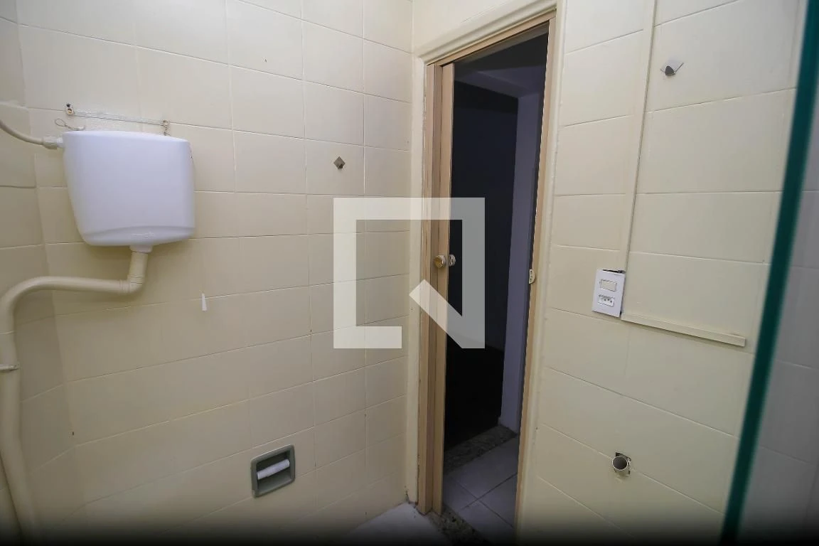 Studio, 40 m², with wood or laminate floors — photo 19